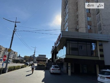 Продаж комерційного приміщення на вул. Перемоги, площа 293.9 кв. м • ID 35065751