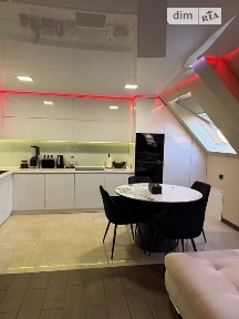 Продаж 3к квартири 69 кв. м на бул. Незалежності 2 • ID 35067267