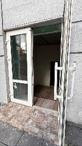 Продаж комерційного приміщення в житловому масиві! Незакінчений ремонт! Терміново!