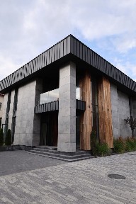 Продаж елітного просторого 2 поверхового котеджу Зубра
