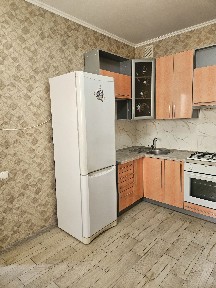 Сдаю отличный дом рядом с центром, Агв, вьезд во двор