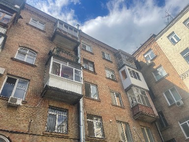 Продаж 2 к сталінки на Подолі