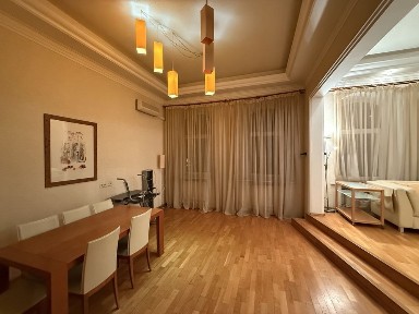 Оренда 4-кімнатної квартири, вул. Архітектора Городецкого, 9