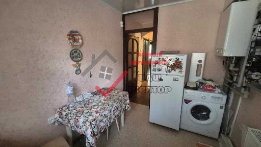 Продам 3-кімнатну квартиру в р-н Алмазний