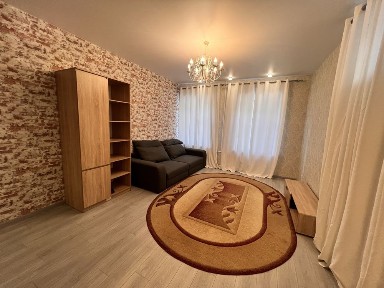 Квартира з новим ремонтом по Шевченка