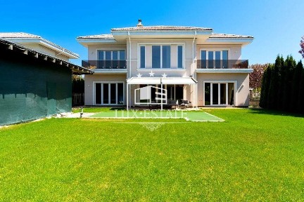 Оренда автономного будинку 230 м² с басейном в закрытом КМ «Золоче Прованс»