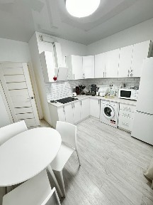 Продам 1 к ремонт новий будинок Рейгана 40 Власник ТРЦ Район Троєщина
