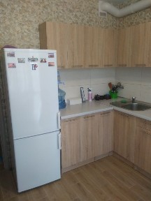 Оренда 1 кім. квартира метро Харківська, вул. Вишняківська 4
