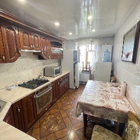 Оренда 3-кімнатної квартири 70 м², 8-го Березня пров.