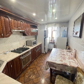 Оренда 3-кімнатної квартири 70 м², 8-го Березня пров.