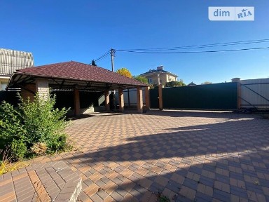 Продаж 2 поверхового будинку з верандою і ділянкою на 9.5 сотки, 308 кв. м, 6 кімнат, на вул. Квіткова • ID 35067775