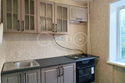 Продаж 2-кімнатної квартири 42 м², Груні Романової вул.