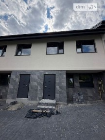 Продаж 3 поверхового таунхауса з ділянкою на 1 сотку, 90.6 кв. м, 4 кімнати, на Центральна 5 • ID 35073024