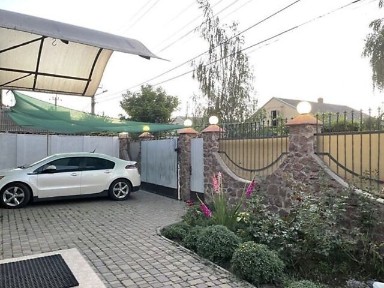 Продаж 2 поверхового будинку 345 кв. м, 6 кімнат, на вул. Польова • ID 35073517