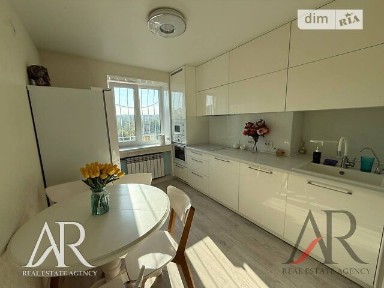 Продаж 3к квартири 71.2 кв. м на вул. Набережна Перемоги 130/5 • ID 35074407