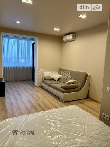Продаж 1к квартири 43 кв. м на вул. Мирна 19 • ID 35073130