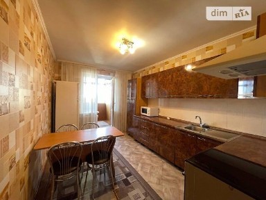 Продаж 2к квартири 72.7 кв. м на вул. Драгоманова 15А • ID 35075409
