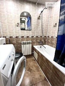 Довготривала оренда 2к квартири на вул. Манежна 28 • ID 35075810