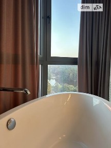 Продаж 4к квартири 140 кв. м на пр. Богуна Івана 5 • ID 35075993