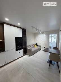 Продаж 3к квартири 63 кв. м на вул. Смакули 8 • ID 35076654