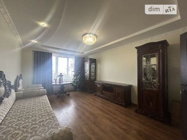 Продаж 3к квартири 82 кв. м на вул. Довженка Олександра • ID 35076335