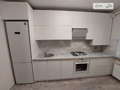 Продаж 1к квартири 37 кв. м на вул. Шкільна 6 • ID 35077002