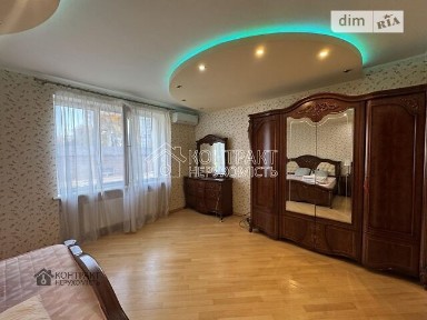 Продаж 2к квартири 93 кв. м на вул. Підлісна 15 • ID 35076845