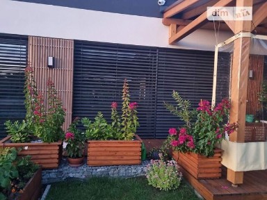 Продаж 2 поверхового будинку з верандою і ділянкою на 650 кв. м., 255 кв. м, 6 кімнат, на наб. Незалежності • ID 35077080