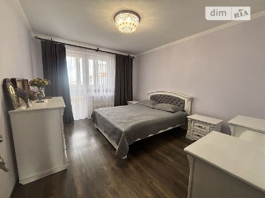 Продаж 3к квартири 82 кв. м на вул. Довженка Олександра • ID 35076259