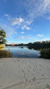 До вашої уваги, у продажі будинок Підгороднє.