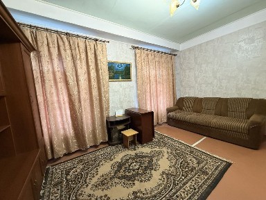 Продам 1 комнатную квартиру м. Ярослава Мудрого