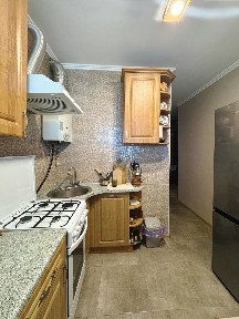 Продаж 3-кімнатної квартири 50.1 м², Склозаводськая вул., 3
