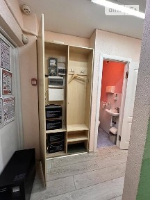 Продаж комерційного приміщення на вул. Євгена Танцюри, площа 42 кв. м • ID 35078751