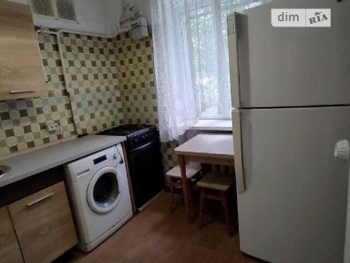 Продаж 1к квартири 31 кв. м на вул. Універсальна 11 • ID 35079272