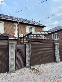 Продаж сучасного таунхаусу