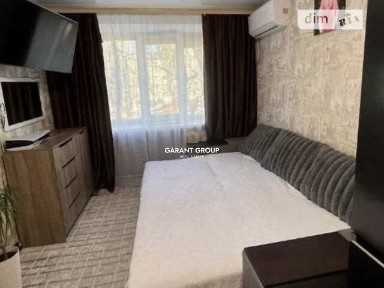 Продаж кімнати 15 кв. м на вул. Героїв Крут 30, кв. 13 • ID 35079513