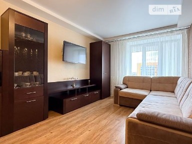 Продаж 2к квартири 87 кв. м на вул. Академіка Сергія Корольова 7 • ID 35081877