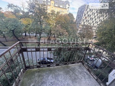 Продаж 2к квартири 68 кв. м на вул. Верхній Вал 54/23 • ID 35080578