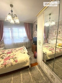 Продаж 3к квартири 67 кв. м на вул. Довженка 3 • ID 35080549