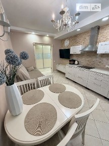 Продаж 3к квартири 81.7 кв. м на вул. Чавдар Єлизавети 34 • ID 35077818