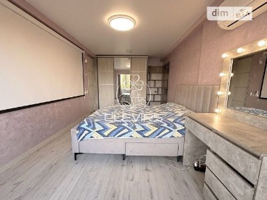 Продаж 3к квартири 57.5 кв. м на вул. Романа Ратушного 39 • ID 35081898