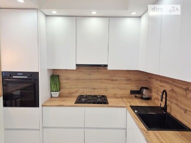 Продаж 2к квартири 70 кв. м на вул. Героїв Миколаєва 129А • ID 35083019