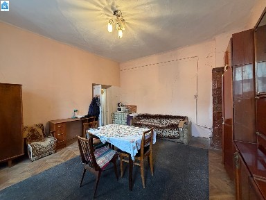Продаж квартири 30 м², Мазепи, 1, центр, під офіс + приміщення 6 м²