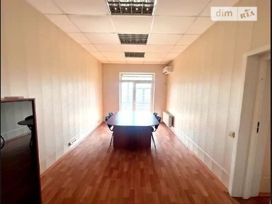Продаж офісного приміщення 68 кв. м. на 3 поверсі на вул. Гончара Олеся 21, триповерхова будівля • ID 35086389