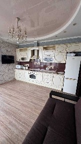 Квартира на пр-те Шевченко две спальни и кухня-студия красивая уютная общая 80м длительно
