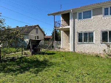 Будинок 242 м², цегла, газ, гараж, 20 хв до КПП Краковець
