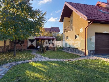 Елегантний заміський будинок у Рудно | 291 м²