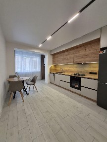 Продаж / Квартира / масив Чарівний, Льонокомбінат, Рівне