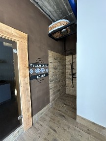 БАНЯ НА ДРОВАХ. центр міста. чан. окрема територія. відпочинок. ГУЦУЛЬСЬКА ЛАЗНЯ. басейн.