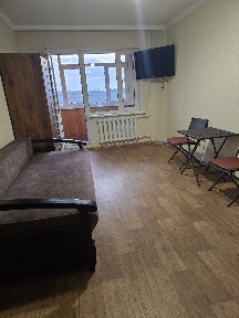 Продаж квартири в ремонті Піщаний масив